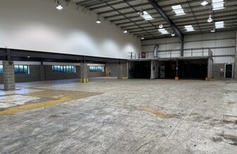 Honeycrock Ln, Redhill en alquiler Foto del interior- Imagen 2 de 5