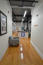 100 Felton St, Waltham, MA en alquiler Foto del interior- Imagen 1 de 8