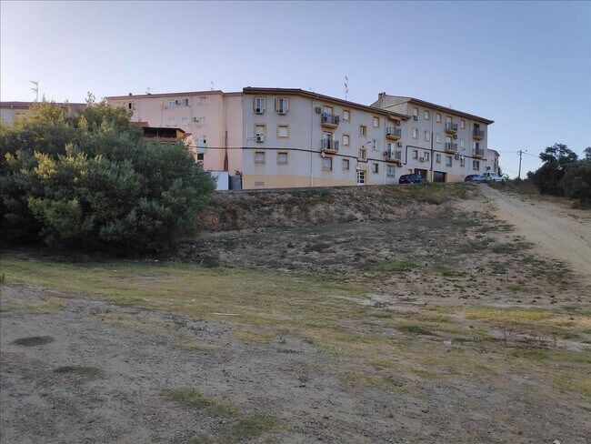 Más detalles de Calle Río Alagón, Coria - Terreno en venta