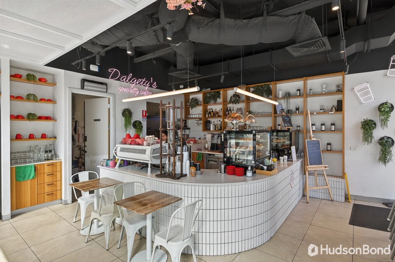 4 Dalgety St, Oakleigh, VIC 3166 - Unidad 1 - - Foto del interior - Image 1 of 4