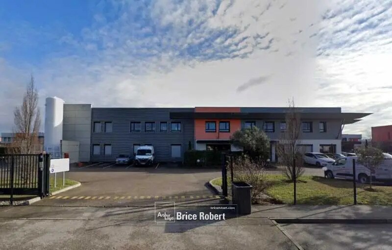 Flex en Saint-Priest en alquiler - Foto del edificio - Imagen 1 de 5