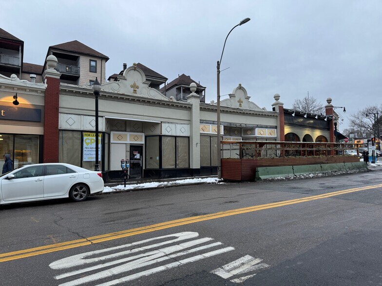 704 Washington Street, Brookline, MA en alquiler - Foto del edificio - Imagen 1 de 2