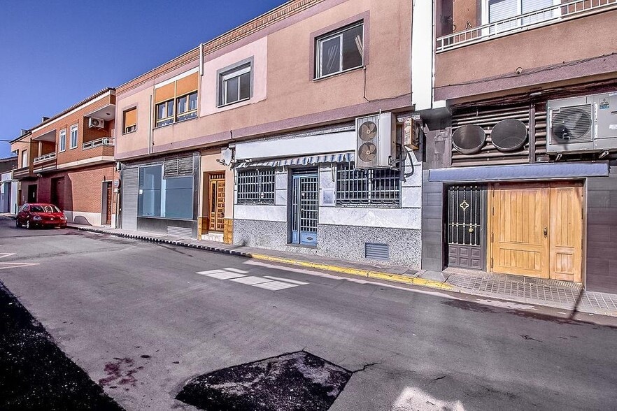 Edificio residencial en Valdepeñas, Ciudad Real en venta - Foto del edificio - Imagen 2 de 11