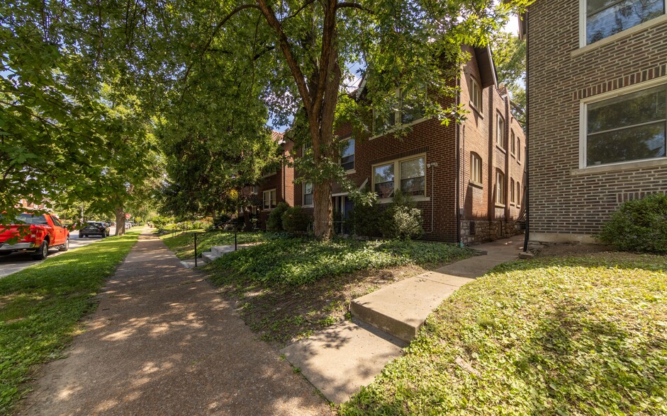 4614 Shenandoah Ave, Saint Louis, MO en venta - Foto del edificio - Imagen 2 de 30