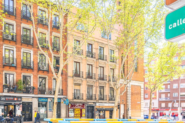 Más detalles de Edificio residencial​ en venta