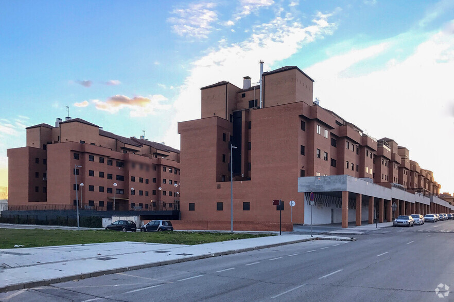 Calle Labrador, 6, Navalcarnero, Madrid en alquiler - Foto del edificio - Imagen 2 de 2