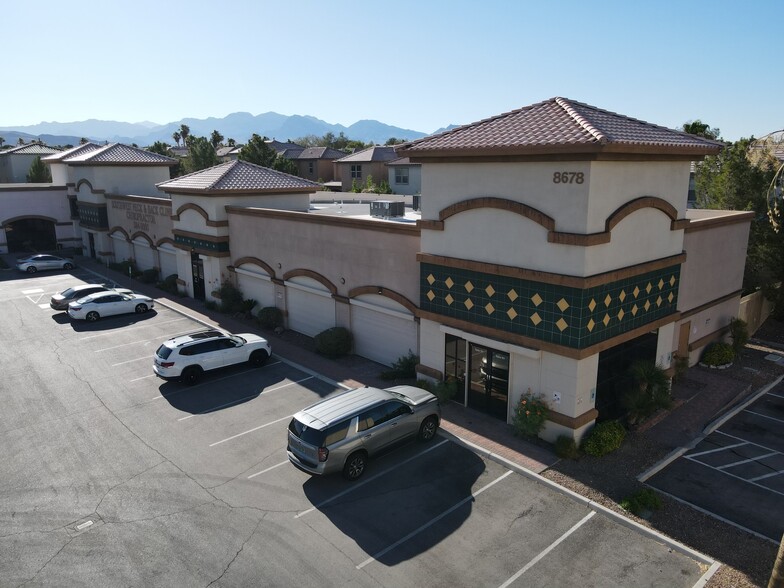 8678 W Spring Mountain Rd, Las Vegas, NV en venta - Foto del edificio - Imagen 1 de 33