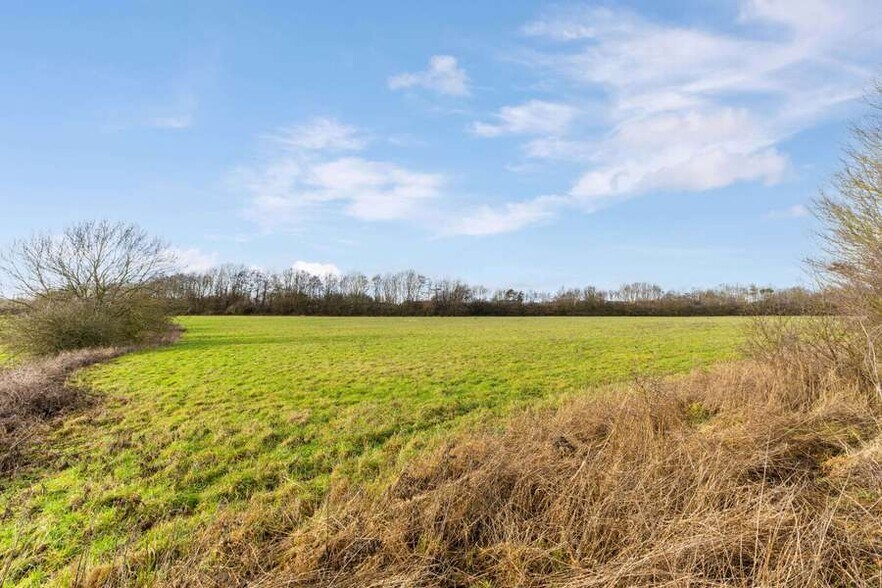 Northampton Rd, Brixworth en venta - Foto del edificio - Imagen 2 de 4