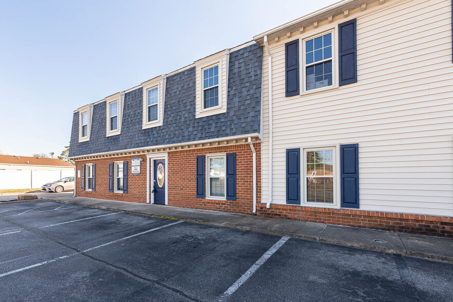 3640 S Plaza Trl, Virginia Beach, VA en venta - Foto del edificio - Imagen 1 de 25