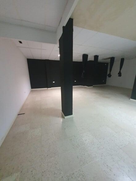 Local en SEVILLA, Sevilla en alquiler - Foto del edificio - Imagen 3 de 12