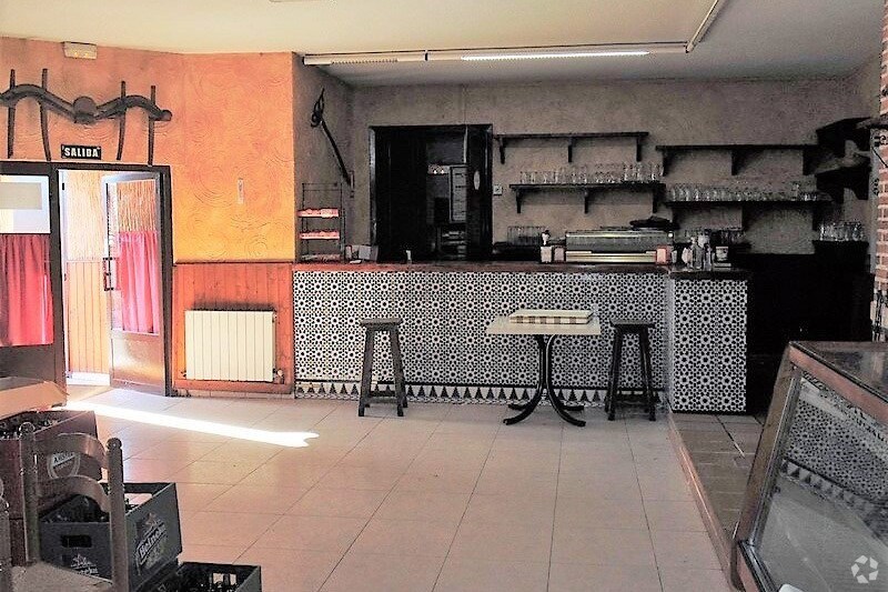 Local en Ávila, Ávila en venta - Foto del edificio - Imagen 3 de 10