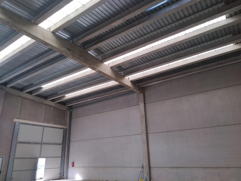 Nave en Riba-roja de Túria en alquiler - Foto del interior - Imagen 1 de 6