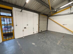 851-860 Plymouth Rd, Slough en alquiler Foto del interior- Imagen 1 de 3