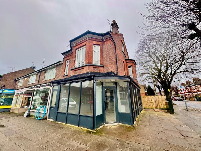 139 High Street North, Dunstable en venta - Foto del edificio - Imagen 1 de 5