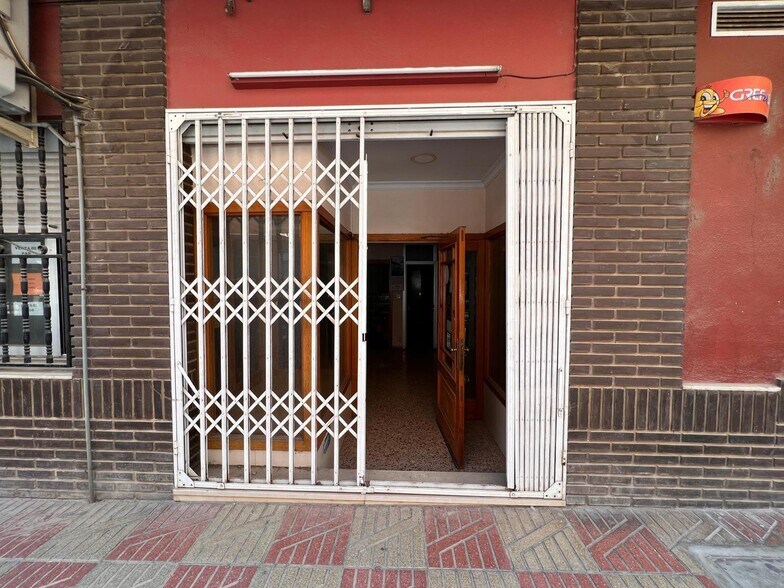 Local en Benifaió en venta - Foto del edificio - Imagen 2 de 21