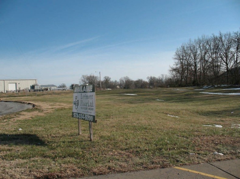 1749 Independence Ave, Cape Girardeau, MO en alquiler - Foto del edificio - Imagen 1 de 1