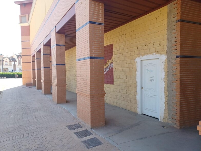 Local en Atarfe en alquiler - Foto del edificio - Imagen 1 de 13