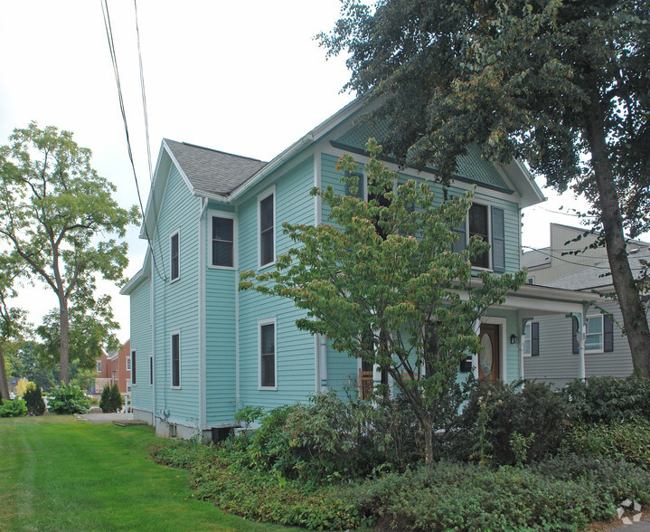 8 N Main St, Pittsford, NY en alquiler - Foto del edificio - Imagen 2 de 17