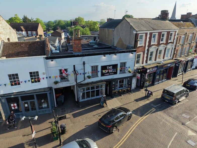 10 Market Sq, Leighton Buzzard en venta - Foto del edificio - Imagen 1 de 13