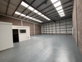 Más detalles de Cubitt Ct, Bellshill - Nave en alquiler