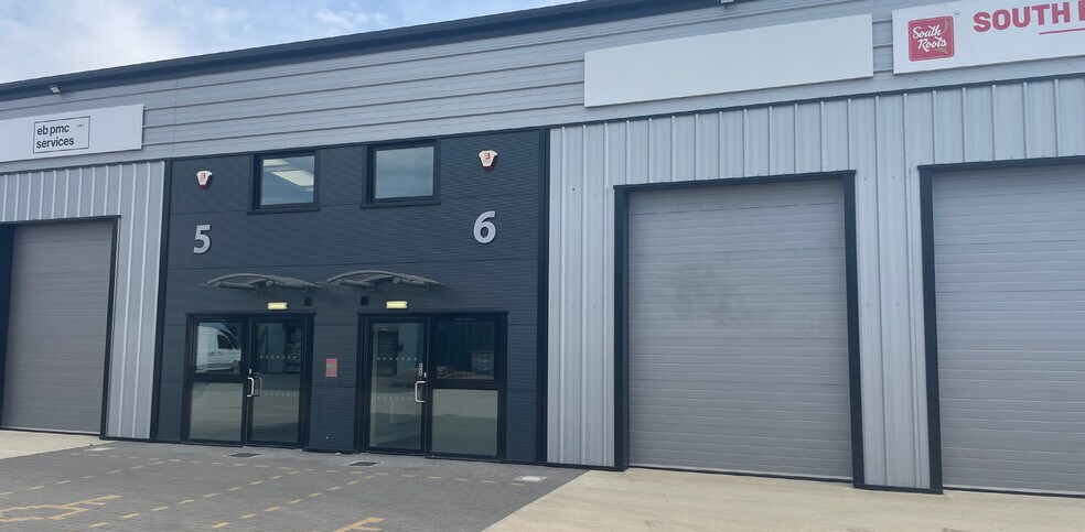 Harrier Way, Yaxley en alquiler - Foto del edificio - Imagen 2 de 2