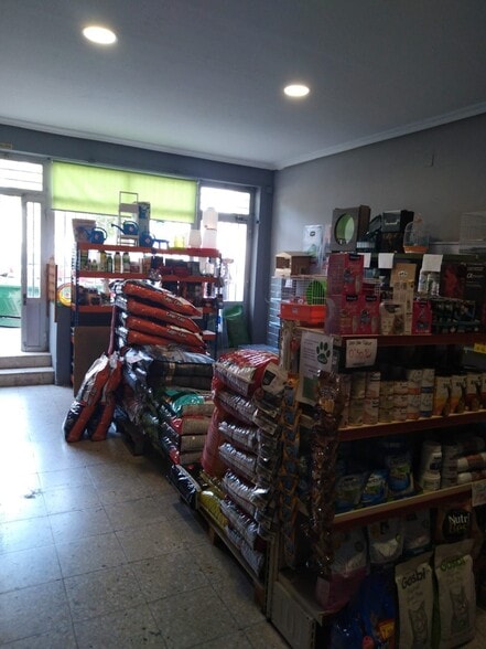 Local en Cáceres en venta - Foto del edificio - Imagen 1 de 4