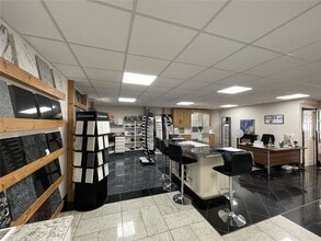 1-11 Bowlers Croft, Basildon en alquiler Foto del interior- Imagen 2 de 4