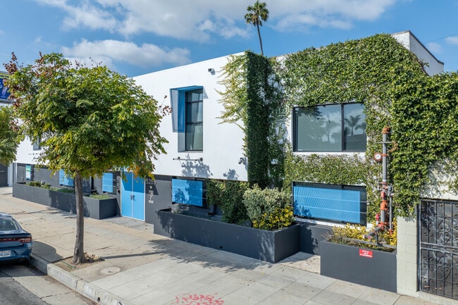 Más detalles de 5285 W Washington Blvd, Los Angeles, CA - Oficina en venta