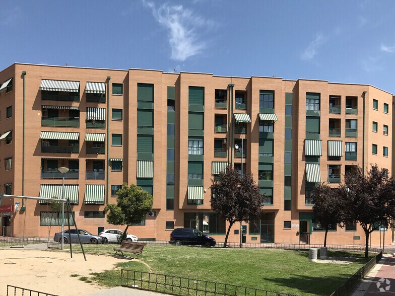 Edificio residencial en Parla, Madrid en venta - Foto del edificio - Imagen 2 de 2
