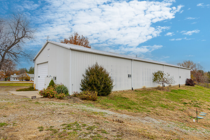 2090 Idaho Dr, Pella, IA en venta - Foto del edificio - Imagen 3 de 24