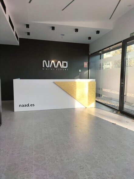 Local en Zaragoza, Zaragoza en alquiler - Vestíbulo - Imagen 2 de 28