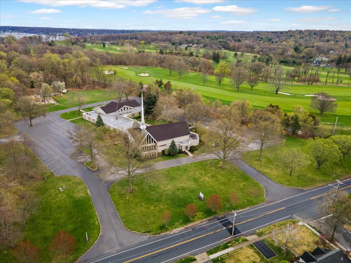 35 Middle Neck Rd, Port Washington, NY en alquiler Foto del edificio- Imagen 1 de 10