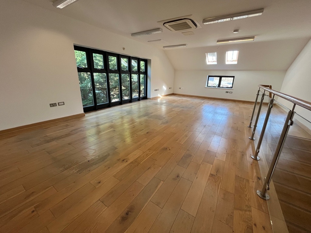 Old Ipswich Rd, Ardleigh, ESS CO7 7FX - Unidad 6 - - Foto del interior - Image 1 of 3