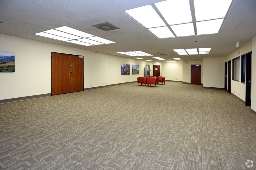 5601 S Broadway, Littleton, CO en alquiler - Lobby - Imagen 2 de 11