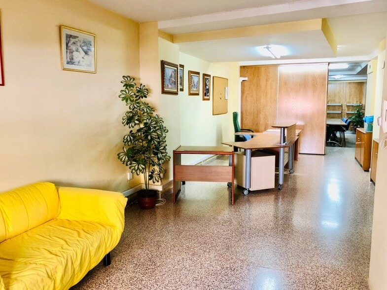 Oficina en Elche, Alicante en alquiler - Foto del interior - Imagen 2 de 13