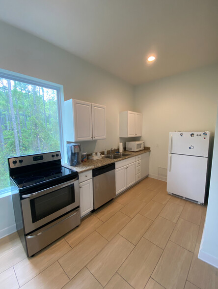 327 S County Highway 393, Santa Rosa Beach, FL en alquiler - Foto del interior - Imagen 3 de 24