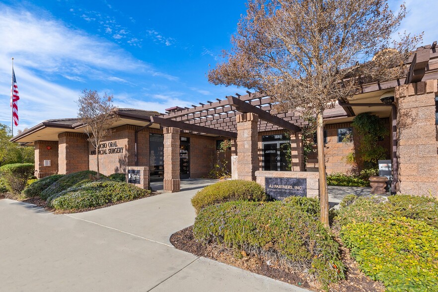 39755 Murrieta Hot Springs Rd, Murrieta, CA en venta - Foto del edificio - Imagen 2 de 44