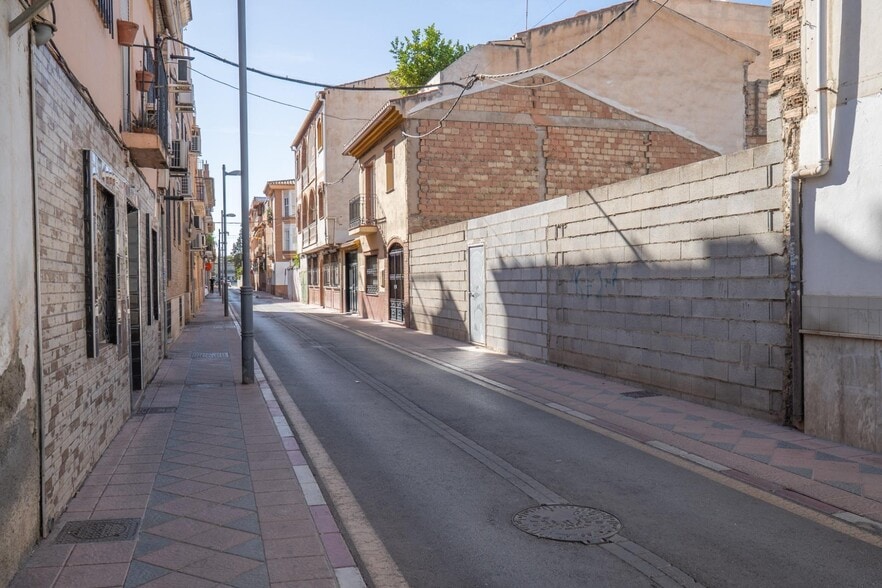 Calle Salamanca, 15, Armilla, Granada en venta - Foto del edificio - Imagen 2 de 31