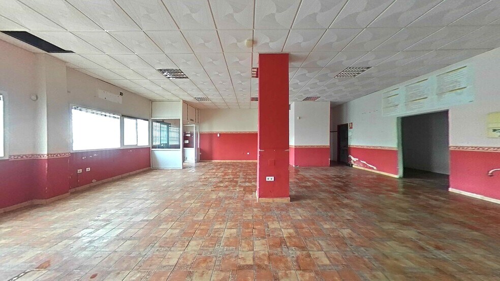 Local en Mérida en venta - Foto del interior - Imagen 2 de 35