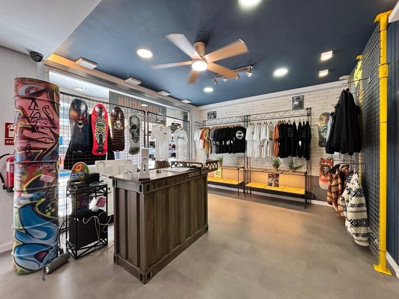 Local en Gandia, Valencia en venta - Foto del edificio - Imagen 2 de 12