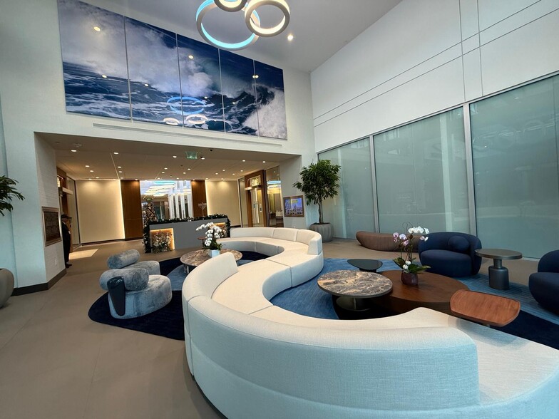 500 E Broward Blvd, Fort Lauderdale, FL en alquiler - Lobby - Imagen 2 de 27