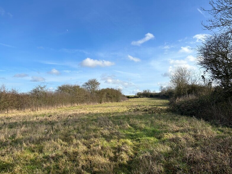 89 High St, Yardley Hastings en venta - Foto del edificio - Imagen 2 de 10