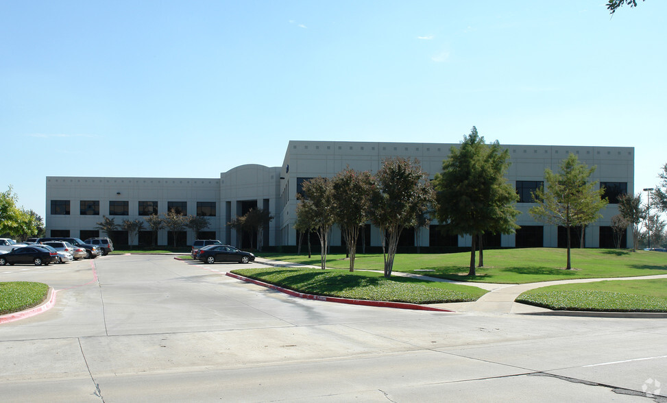 8700 Freeport Pkwy, Irving, TX en alquiler - Foto del edificio - Imagen 2 de 3