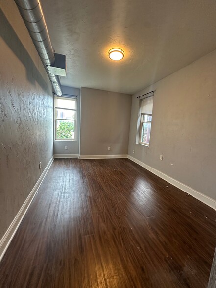 1021 E Carson, Pittsburgh, PA en venta - Foto del interior - Imagen 2 de 27