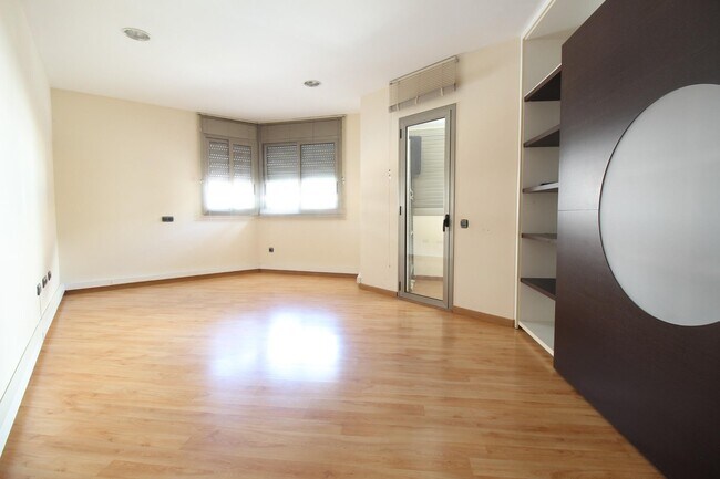 Más detalles de Oficina en alquiler