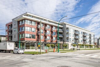 Más detalles de 18811 72 Ave, Surrey, BC - Edificio residencial​ en venta