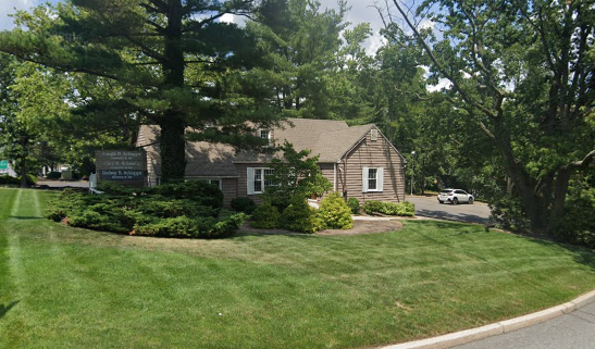 2 N Woodland Ave, East Brunswick, NJ en alquiler Foto del edificio- Imagen 1 de 1