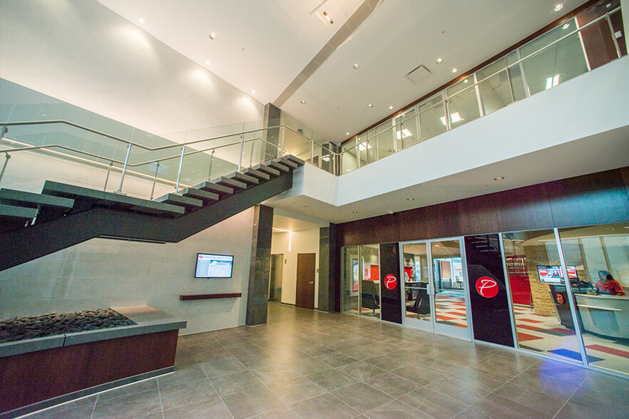 100 Warren St, Mankato, MN en alquiler - Lobby - Imagen 3 de 13