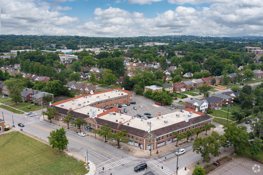 7364-7390 Reading Rd, Cincinnati, OH en alquiler - Foto del edificio - Imagen 1 de 28