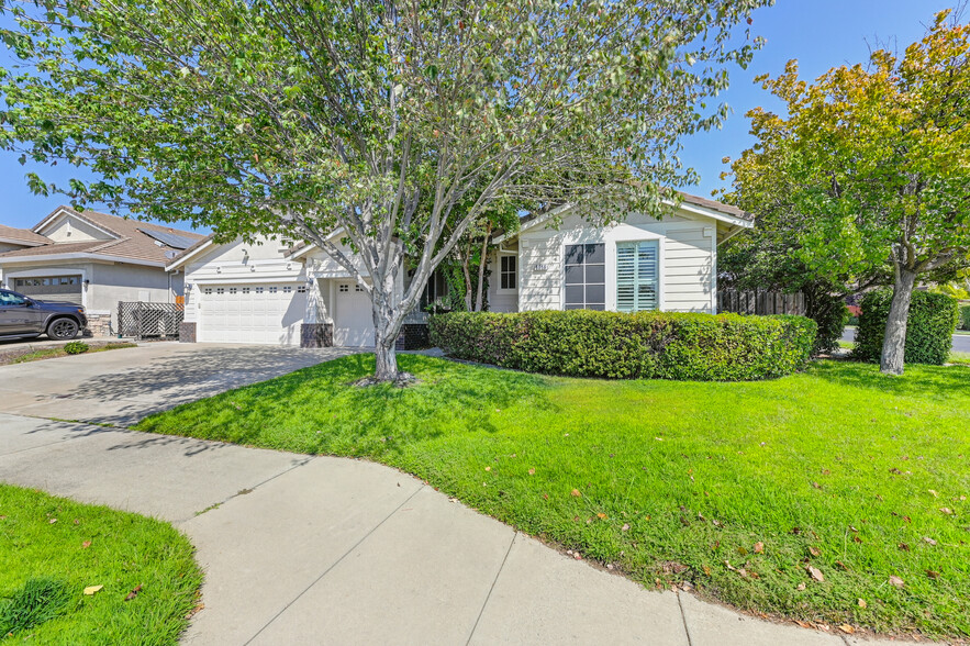 6056 Big Bend Dr, Roseville, CA en venta - Foto del edificio - Imagen 1 de 15